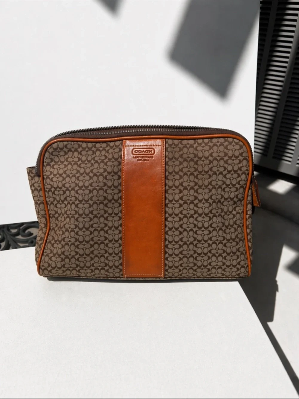 Coach Brown Signature Canvas makeup Pouch with Tan Leather Trim large - Picture 1 of 3